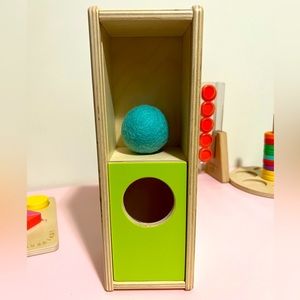 Sliding top box lovevery Montessori toy